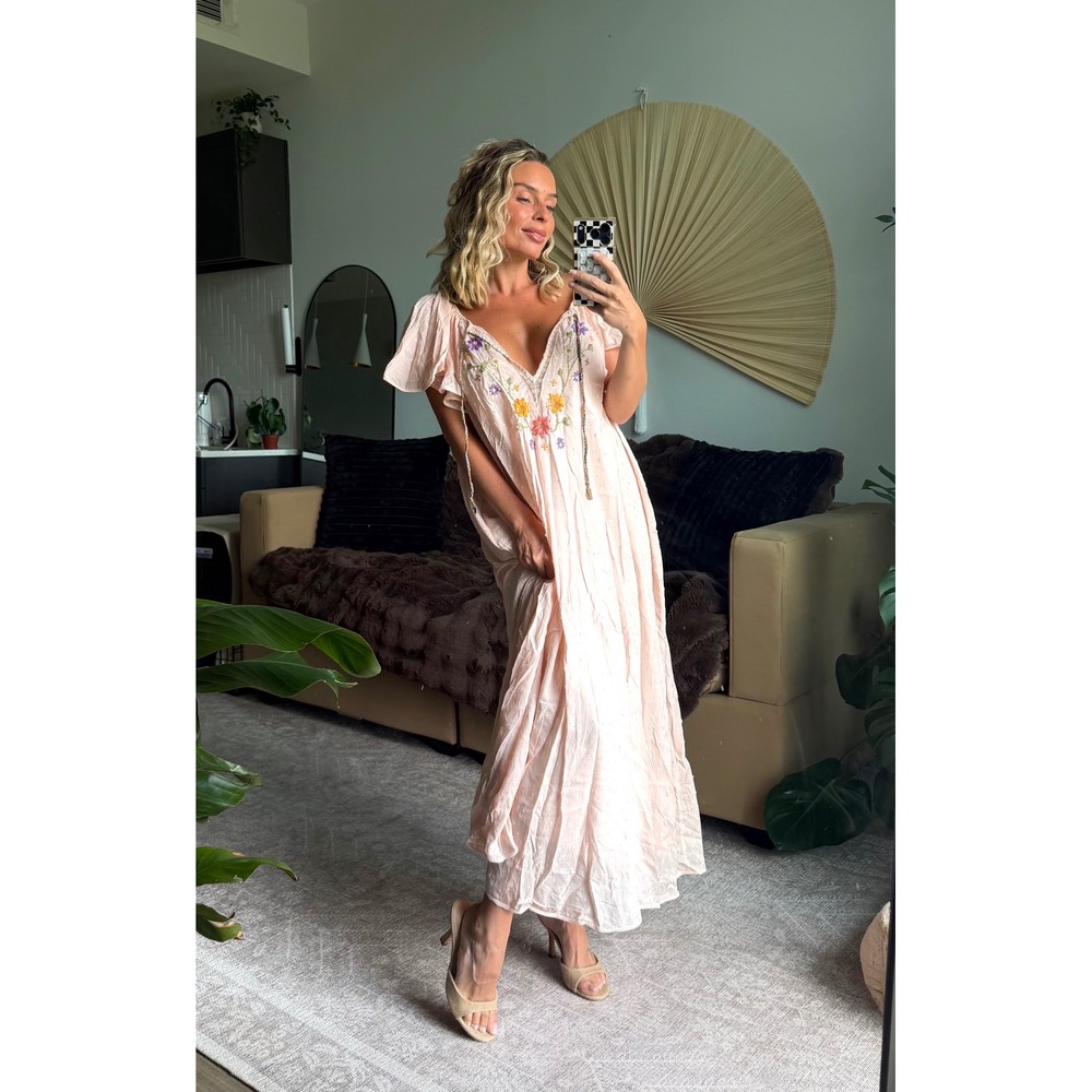 Stunning || SOLD OUT || Free People Embroidered Midi Dress || NWT || Sz Small